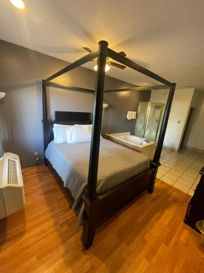 Best Budget Inn Bastrop Exterior photo