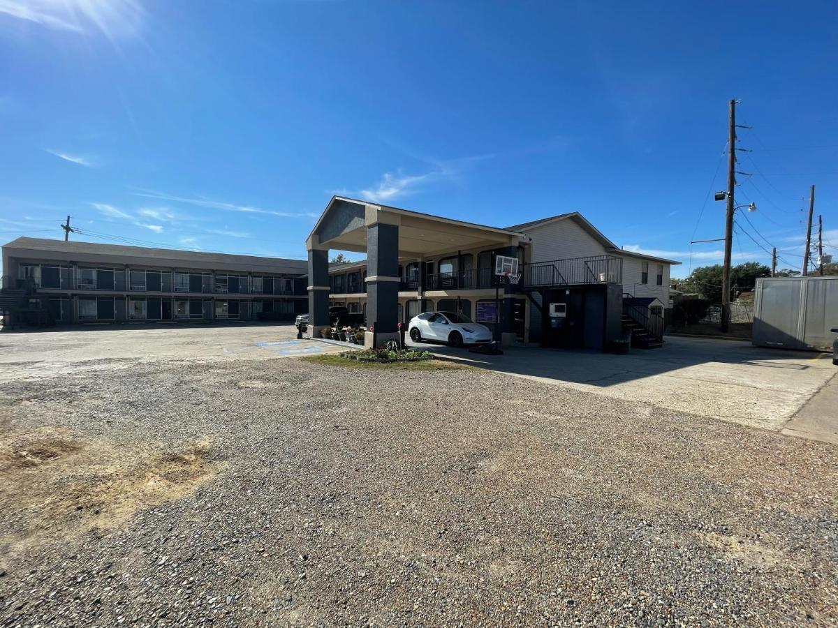 Best Budget Inn Bastrop Exterior photo